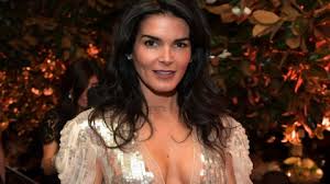 how many kids does angie harmon have
