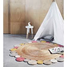 woven round carpet