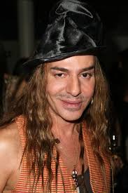 John Galliano rocked his favorite top hat while attending the Dior show. - John%2BGalliano%2BDress%2BHats%2BTop%2BHat%2BEO-aNi_AaALl