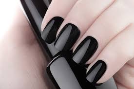 how to wear black nail polish for fall