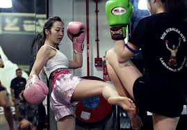 muay thai with a larger opponent
