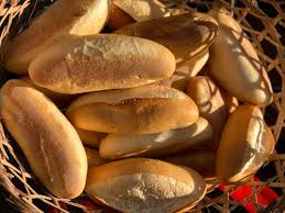 Lò bánh mì tươi tại Sài Gòn chuyên cung cấp bánh mì nóng giòn |