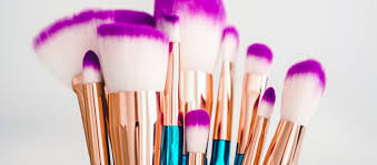 10 things every makeup artist needs in