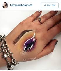 sy cly trend alert hand makeup
