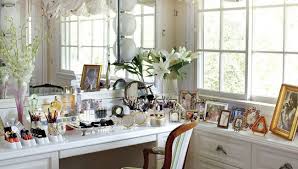 how to decorate your dressing table