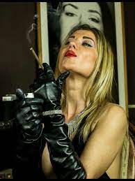 Smoking leather gloves