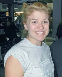 pictures kelly clarkson no makeup the