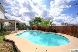 new braunfels tx with swimming pool