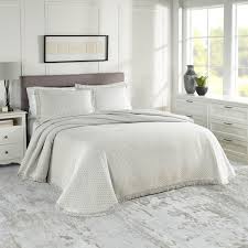 White Bedspread Set