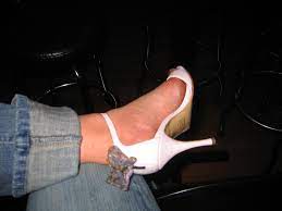 later that evening, sure enough this heel would be stompin… | Flickr