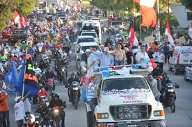 Resultado de imagen para Scioli encabezó una multitudinaria caravana por Santiago y La Banda