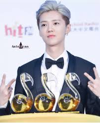 Luhan 160403 Global Chinese Golden Chart Awards