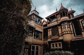 Gallery Winchester Mystery House