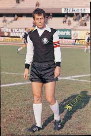 Eskiden Futbol auf Twitter: "⏳ 1965-83. 📸 Altay takım kaptanı Mustafa  Denizli. https://t.co/Q69EsCBFOD" / Twitter