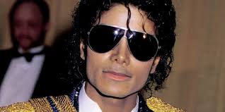 michael jackson used to wear wigs