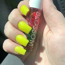 Yellow acrylic nails are one of many hottest nail traits for 2018. Updated 55 Sunny Yellow Acrylic Nail Designs August 2020