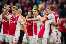 Jun 21, 2021 · ajax en psv zijn overigens niet de enige clubs met interesse in chiquinho. Title Race Back On As 10 Man Ajax Overcome Psv To Narrow Gap At Top Dutchnews Nl