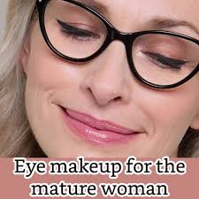 eye makeup for the woman