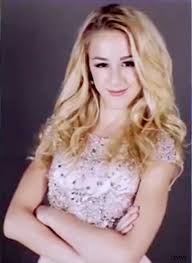 Chloé elizabeth lukasiak (born may 25, 2001) is an american actress, dancer, author, model, producer, and reality television personality. Chloe Dance Moms Home Facebook