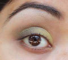 light and dark green eyeshadow tutorial