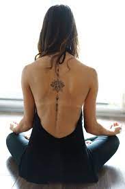 kaarinevasco @lcbalphaphoto Lotus, tattoo, yoga, zen | Weibliche rücken  tattoos, Tätowierungen, Tattoo rücken