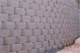 block and stone retaining wall