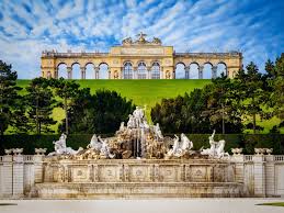 visiting vienna s schonbrunn palace