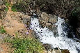 stunning waterfall hikes near sacramento