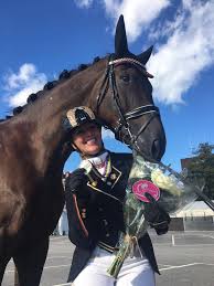 Inventive & minutieuse, manon retrouve cela grâce à la création de ses bijoux. Para Equestrian Topsport Manon Claeys Genomineerd Voor Paralympier Van Het Jaar Paardensport Vlaanderen