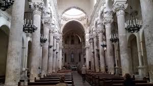 Built over what was once a marshland, basilica di santa croce is known as the temple of the italian glories. La Meravigliosa Basilica Di Santa Croce A Lecce Video Salento