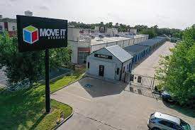move it self storage on n 10th st in