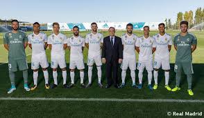 อาดิดาสฟุตบอลและสโมสรเรอัล มาดริด เปิดตัวชุดแข่งใหม่สำหรับฤดูกาล2017/18 ใช้แรงบันดาลใจจากเหล่า madridistas หรือสาวกราชันชุดขาวผสานเข้ากับกลิ่นอาย. Real Madrid 2017 18