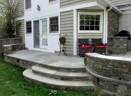 Raised Patio W Curved Walls Grill