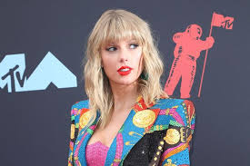 Taylor Swift Becomes Female Artist With Most No 1 Hits On