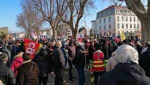 VIDÉOS - Réforme des retraites : légère baisse de la mobilisation à Avignon  pour "l'acte III"