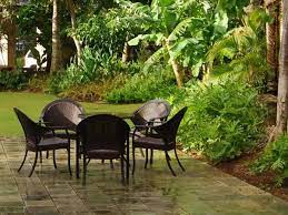can outdoor patio furniture get wet