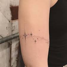 From big stars, to night skies, to tiny little strings of stars fluttering down the wrist, there is a star tattoo out there for everyone. 41 Amazing Star Tattoos And Ideas For Women Stayglam
