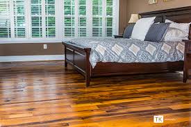 reclaimed oak hardwood floor with