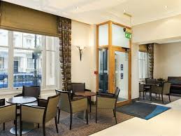 Hosté mohou během svého pobytu v zařízení holiday inn express london victoria využít přístupu k 24hodinové recepci, expresní registraci/odhlášení a dennímu tisku. Holiday Inn Express London Victoria