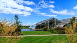 rhs gardens to stay open but visitors