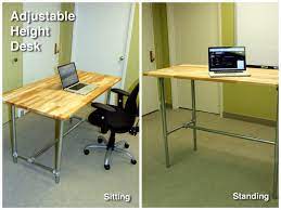 A diy adjustable height desk anyone can build. Adjustable Height Sitting And Standing Desk Simplified Building