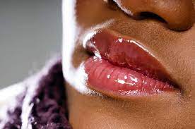 benefits of lip oil vs lip gloss