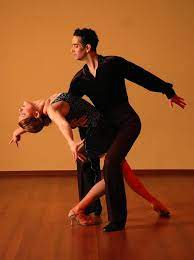 Bailar Salsa en El Cajon - KENDALL LINCOLN