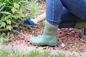 the 6 best gardening shoes of 2024