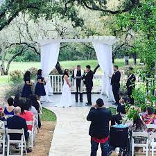 gardens at old town helotes wedding