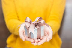 How do you pick a meaningful gift?