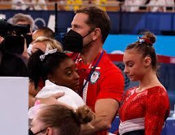 With the best gymnast of all time not participating, team usa won silver, with the russian team (that's not. Hayuiedo 5iy M
