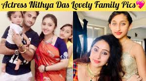 After that she got some good charectors in malayalam films and tamil films. Serial Actress Nithya Das Daughter Looklike Her Nithya Das Family Pics Kannana Kannae Serial Sun Tv Youtube