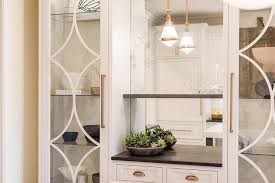 China Cabinets With Glass Mullion Doors