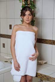 Bath Towel Porn Pics & Naked Photos - PornPics.com